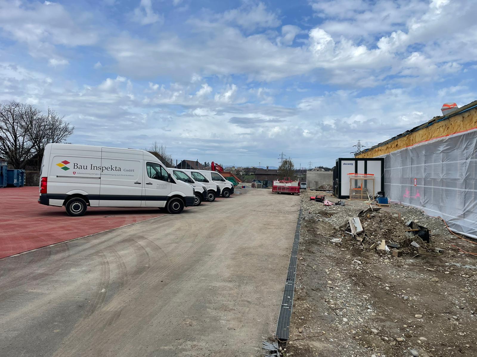 Asbestsanierung Schulhaus-Aula Ittigen, 2200 m² – Bau Inspekta GmbH